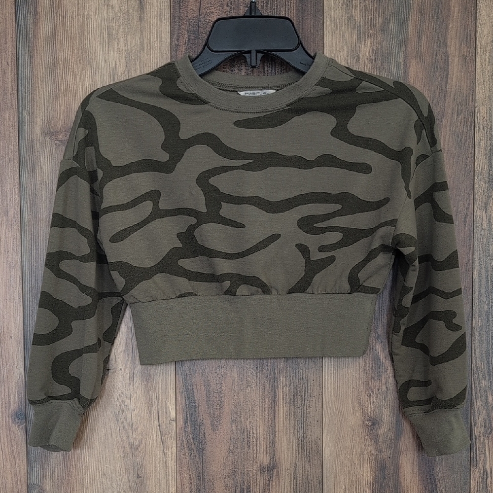 Habitual Olive Camouflage Long Sleeve Crop Top 7/8                          M288